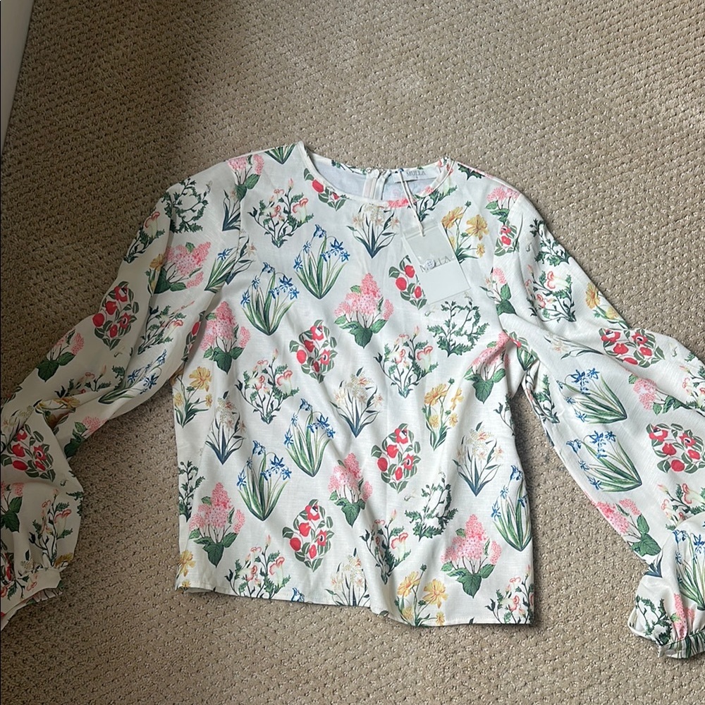 Chic White and Pink Blouse Top